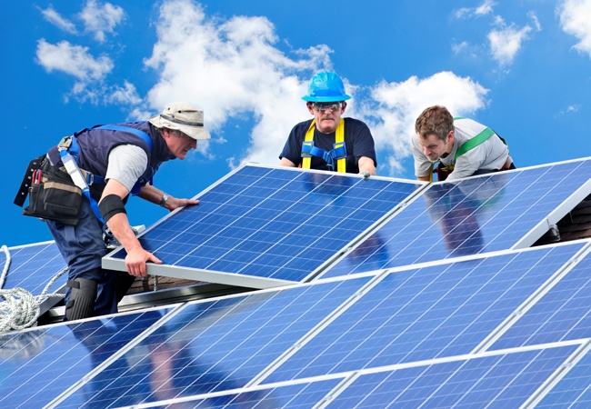 Full-Time Course on Grid Connected PV Systems Design and Installation