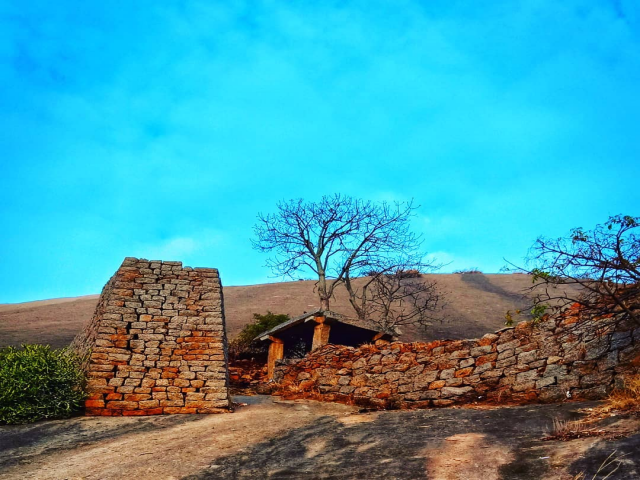 Savandurga Trek- Wanderophile