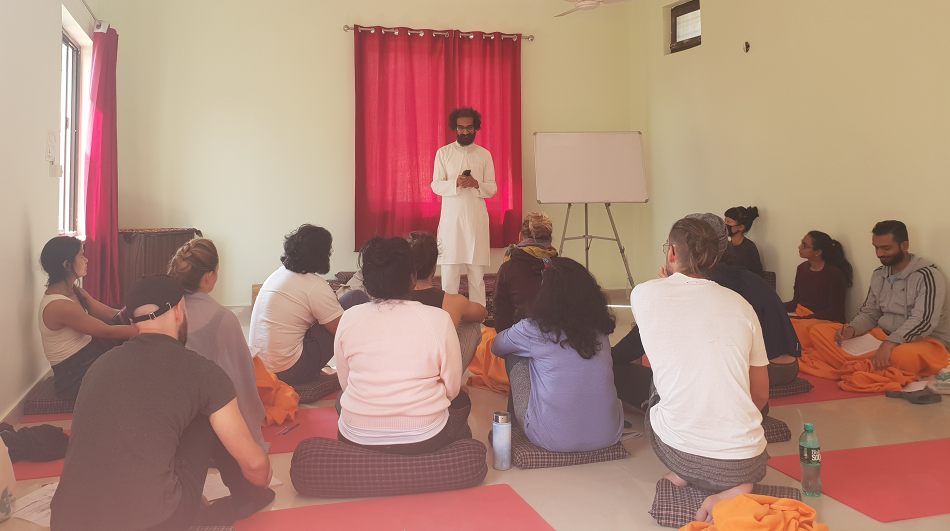 300 Hr Yoga Teacher Training in Rishikesh