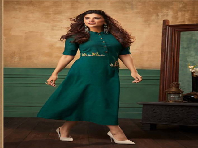 Best Offer on Party Wear Kurtis At Mirraw Online