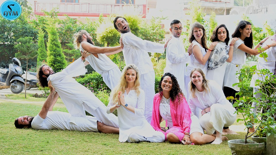 500 hour yoga teacher training course in Rishikesh, India 2019