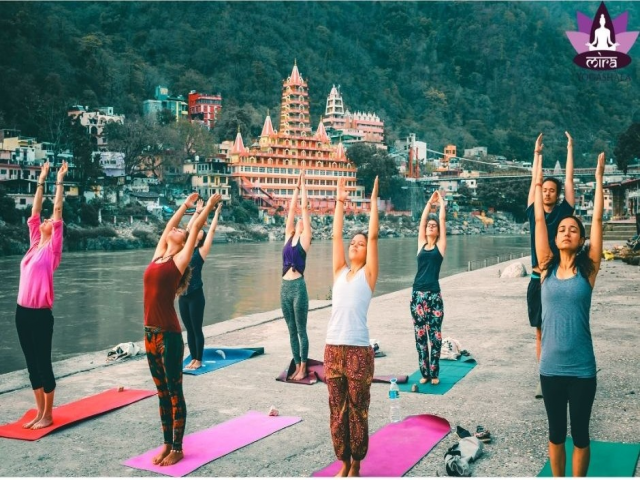 200 hour Residential Yoga Teacher Training in Rishikesh, India